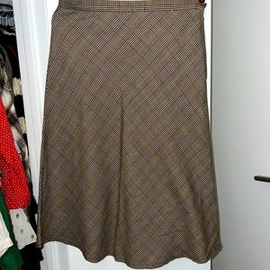 Brown A-line plaid skirt